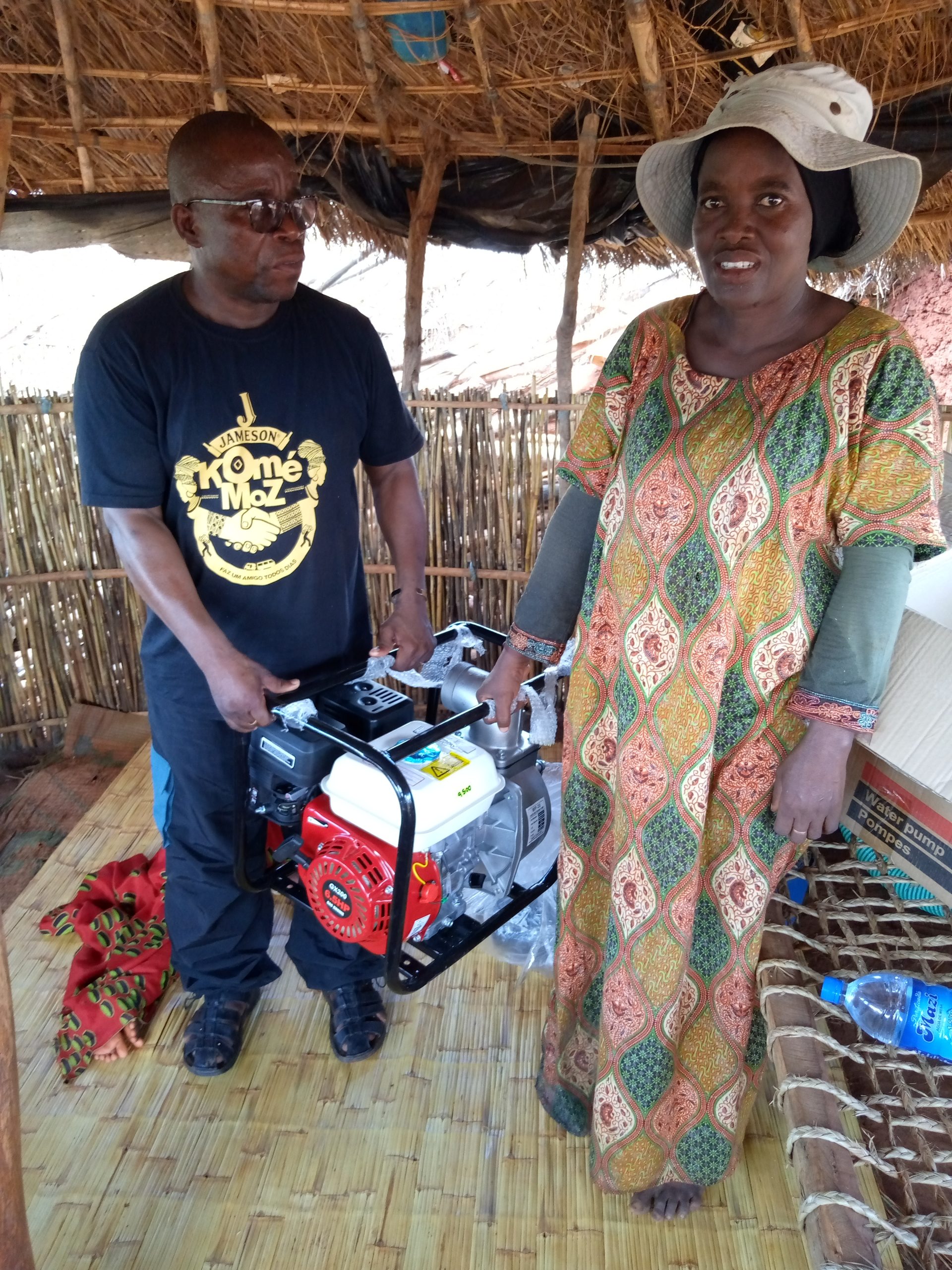 Solidariedade Moçambique-ADS e o Centro de Integridade Pública-CIP doaram uma Motobomba e Sementes Agrícolas à uma Deslocada dos Ataques Armados de Cabo Delgado