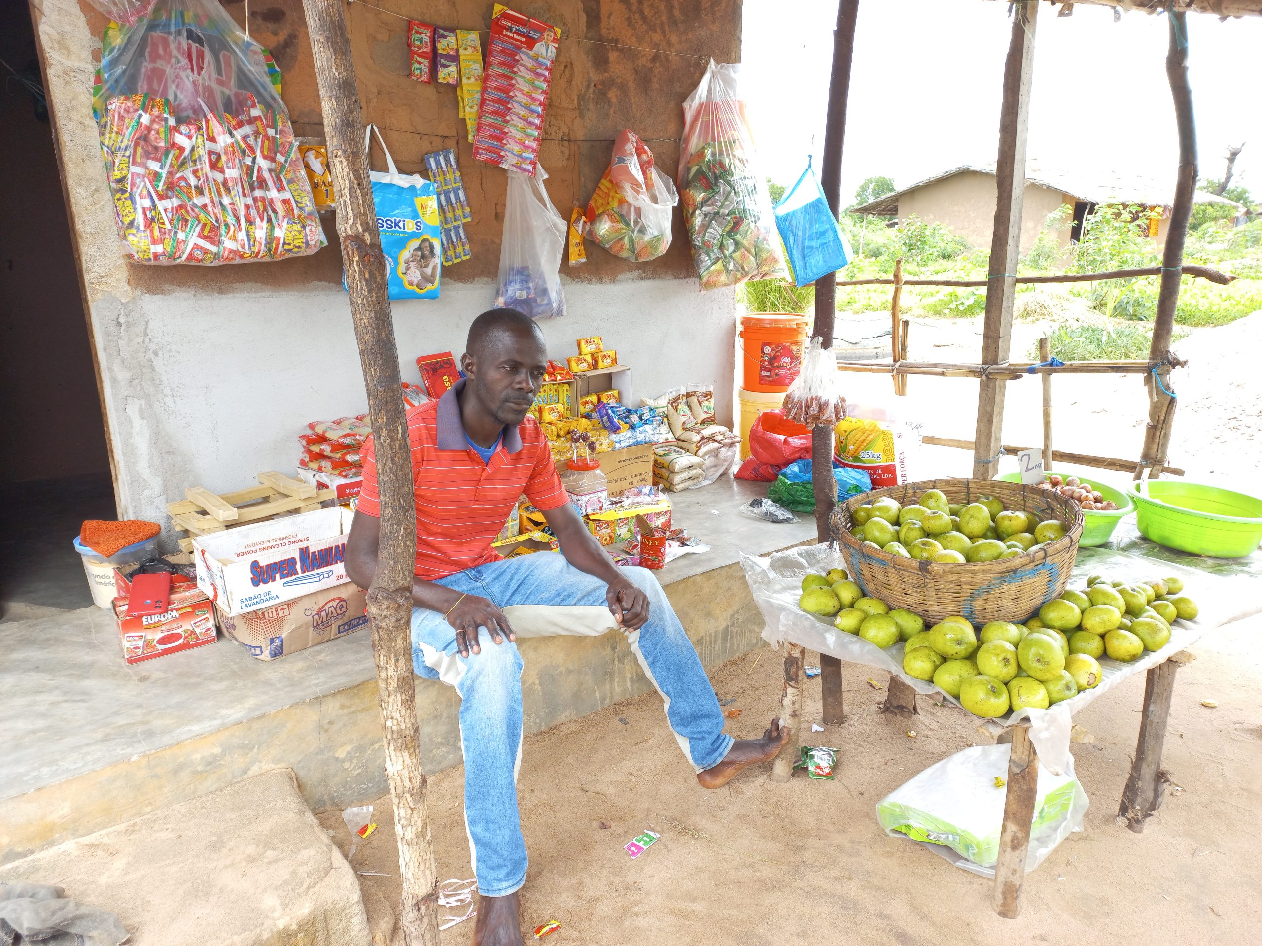 PCR melhora a vida de jovem deslocado em Namicopo
