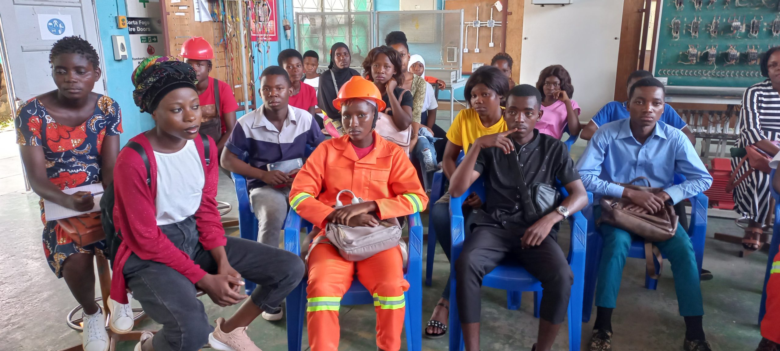 MAIS 222 JOVENS BENEFICIAM DE FORMAÇÃO TÉCNICO PROFISSIONAL NO ÂMBITO DO PROJECTO “PROMOVENDO OPORTUNIDADES DE EMPREGO PARA JOVENS” EM NAMPULA